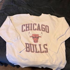 Abercrombie & Fitch Chicago Bulls Crewneck